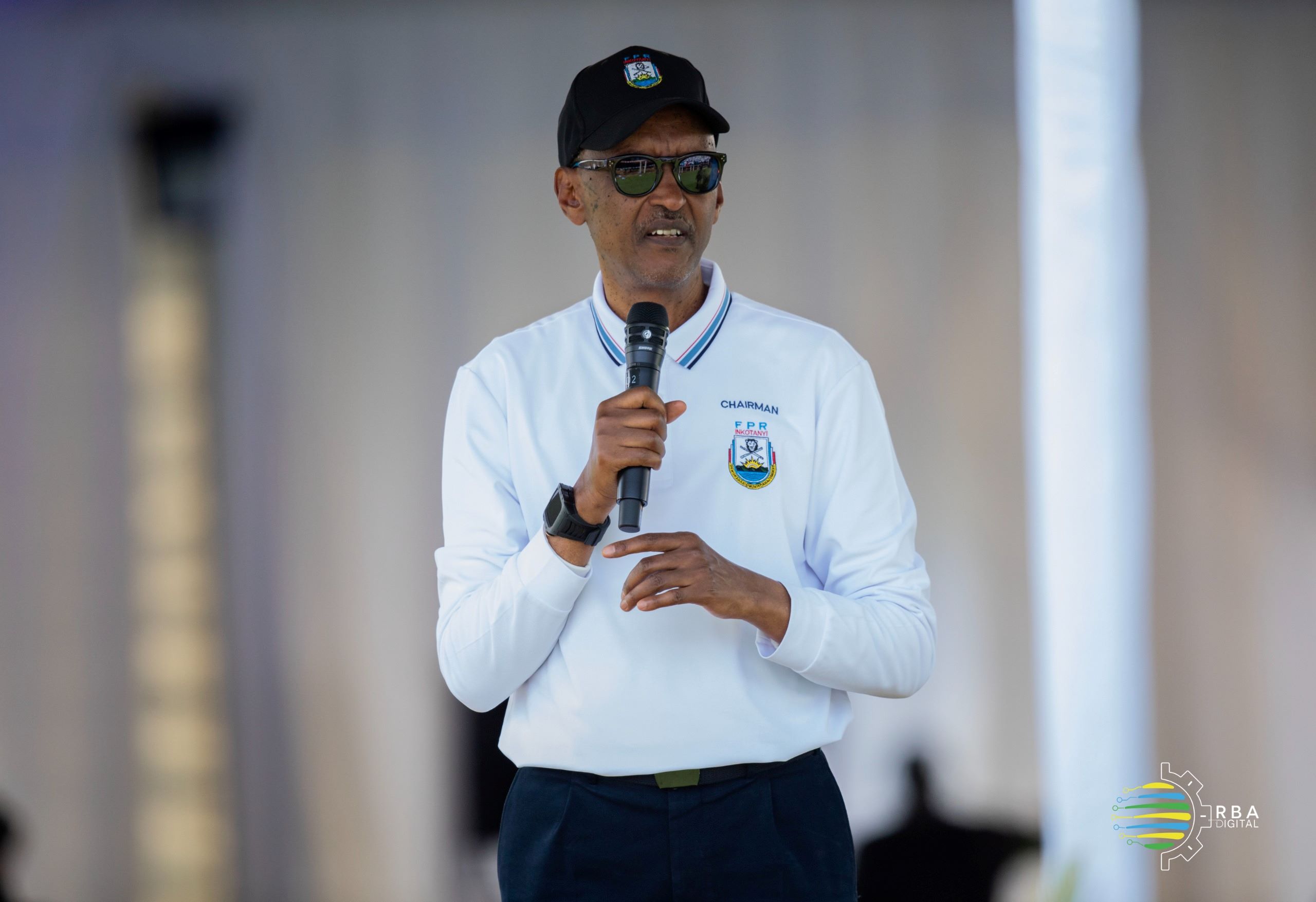 Kurinda u Rwanda ntawe tubisabira uruhushya - Perezida Kagame