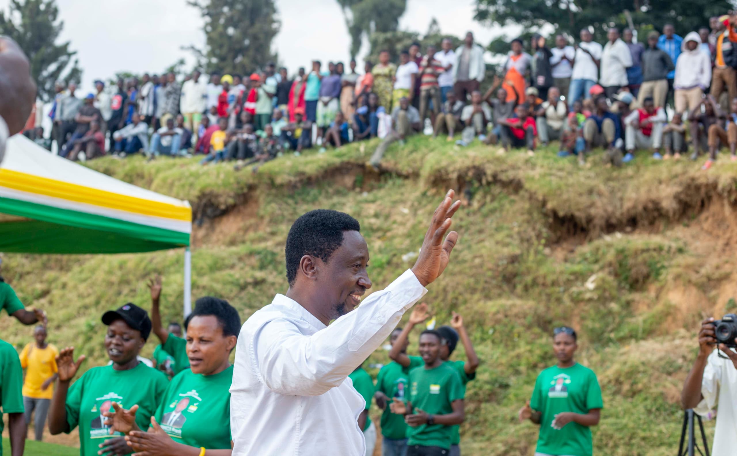 Dr Frank Habineza yiyemeje guteza imbere ubuhinzi n’ubworozi mu turere twa Nyaruguru na Nyamagabe