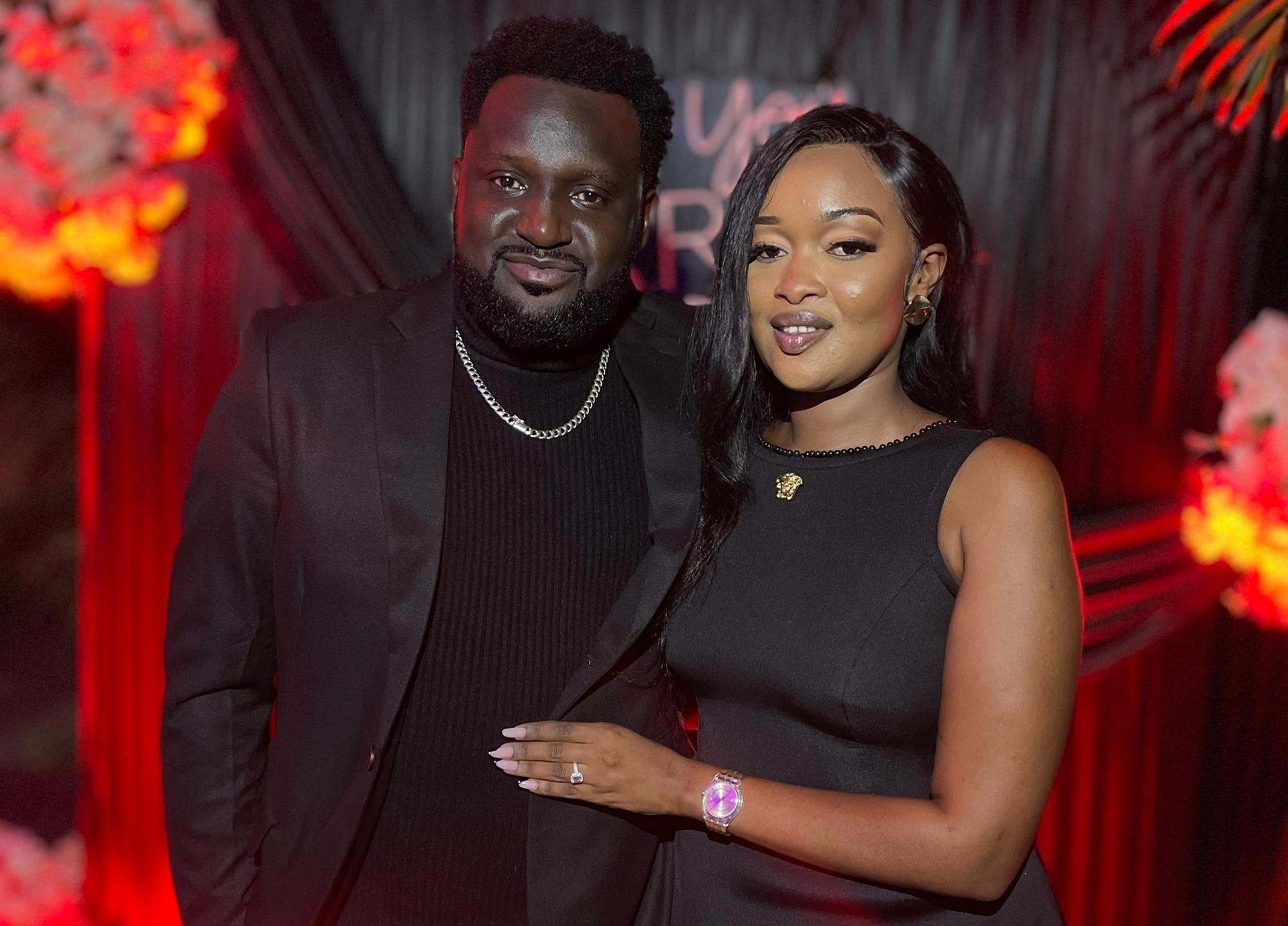 Rufonsina wamamaye muri Filime 'Umuturanyi' yambitswe impeta n'umugabo we- AMAFOTO