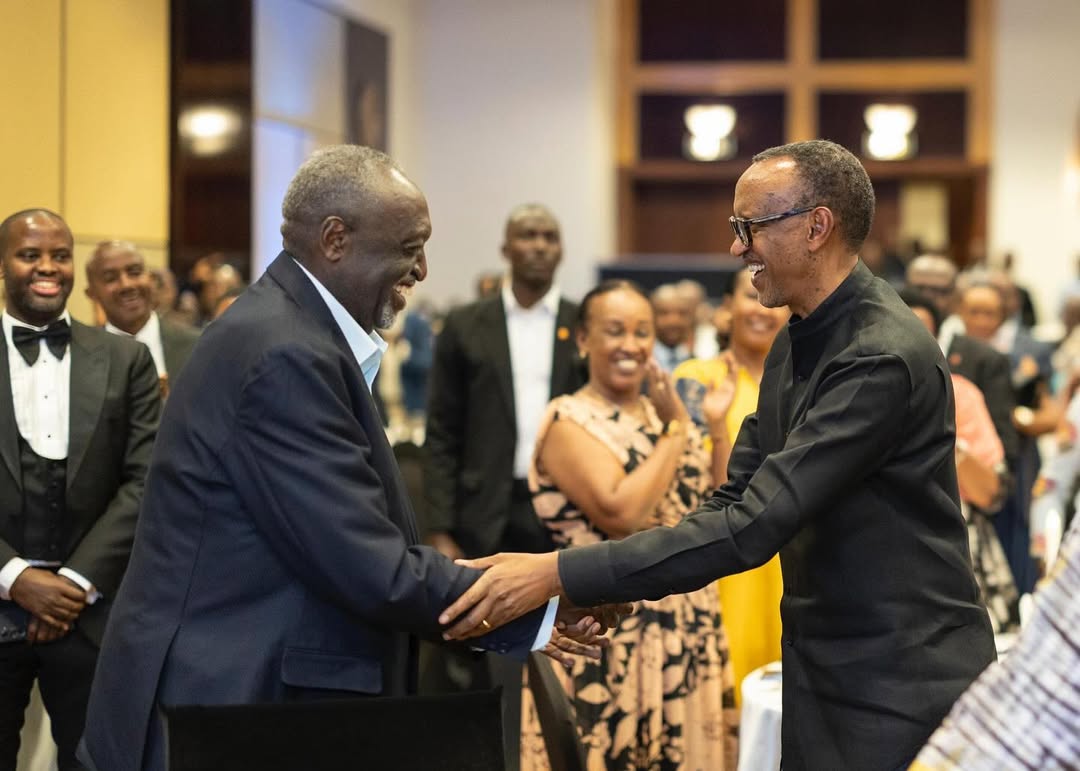 Perezida Kagame na Madamu Jeannette Kagame bitabiriye ibirori byo kwizihiza isabukuru y’imyaka 80 ya Tito Rutaremara