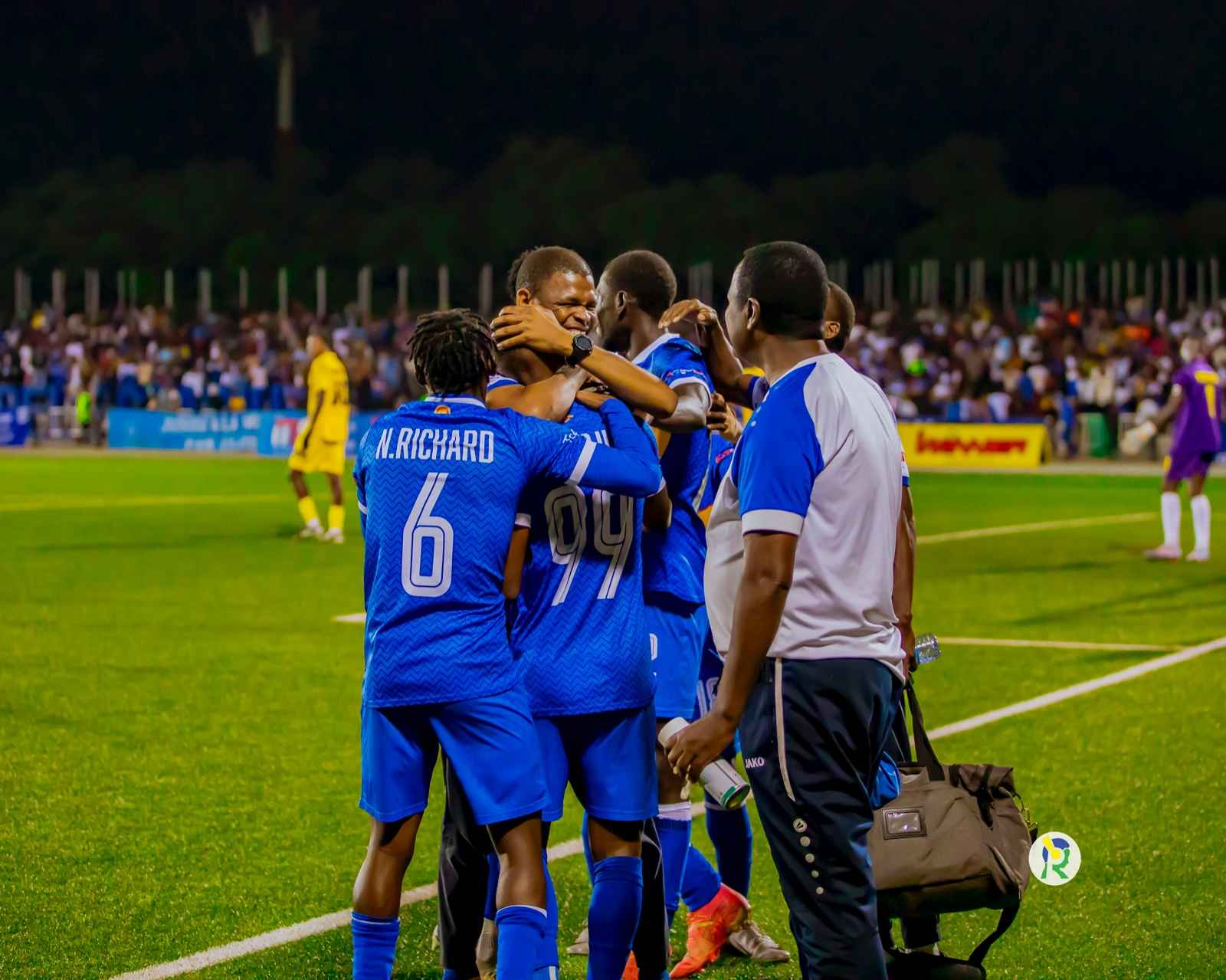 RPL: Rayon Sports yatsinze Vision FC Fall Ngagne akomeza kuba Chou Chou Bae i Nyanza - AMAFOTO 