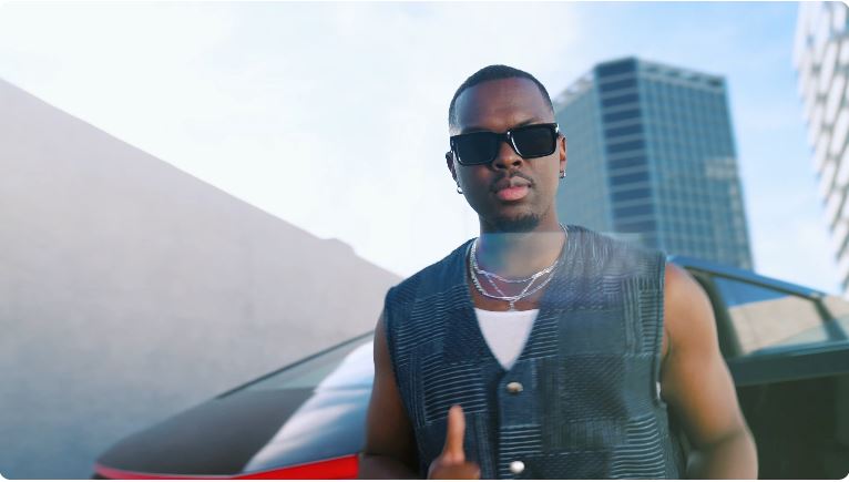 Uko Shaffy yageze ku gukoresha imodoka z'uruganda rwa Tesla mu n ...