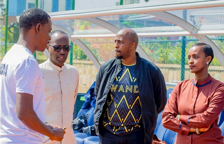 Amavubi yakoze imyitozo ya nyuma yitegura Sudani y'Epfo yasuwe na Minisitiri Nelly Mukazayire-VIDEO