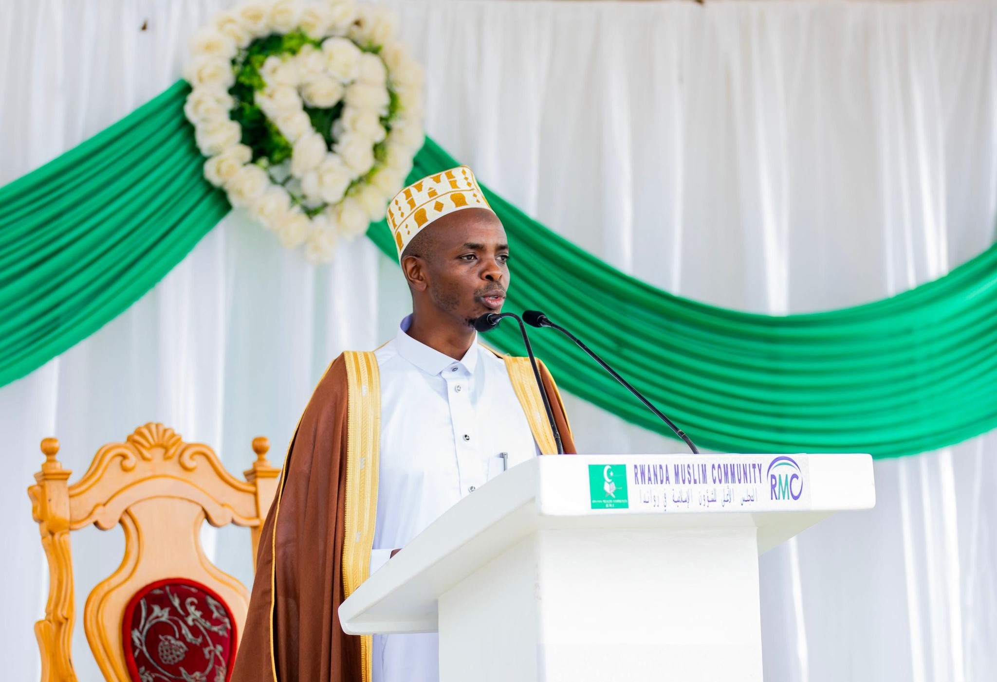 Abayisilamu bizihiza Umunsi Mukuru wa Eid Al-Fitr bibukijwe kuzagira uruhare mu bikorwa byo #Kwibuka31