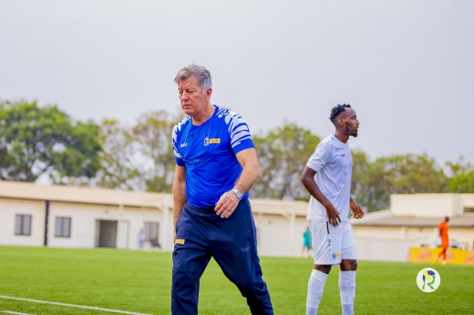 Rayon Sports yahagaritse Robertinho 