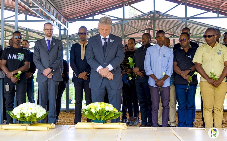 SKOL yasuye Urwibutso rwa Nyanza ya Kicukiro, yunamira abazize Jenoside- AMAFOTO