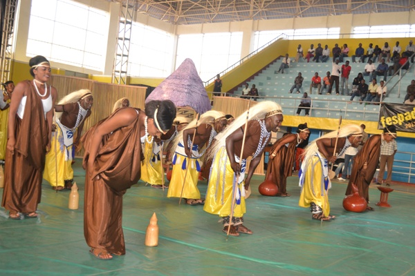 Kuri uyu mugoroba ibihugu byitabiriye Fespad nabyo byarushanijwe kubyina.