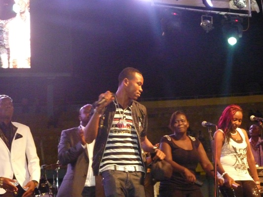 Ndifuza gukorana indirimbo n’abahanzi b’ababanyarwanda nka King James na Knowless: -Rally Joe