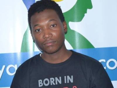 Umuhanzi Sintex, murumuna w'umunyarwenya Nkusi Arthur  afite inzozi zo kuba isura ya Afrika-ICYO ASHINGIRAHO
